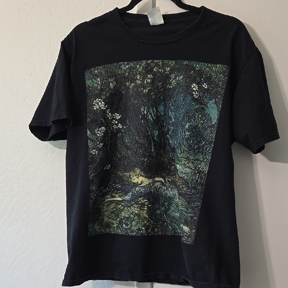 Hot Topic Black Short Sleeve Graphic Tee
